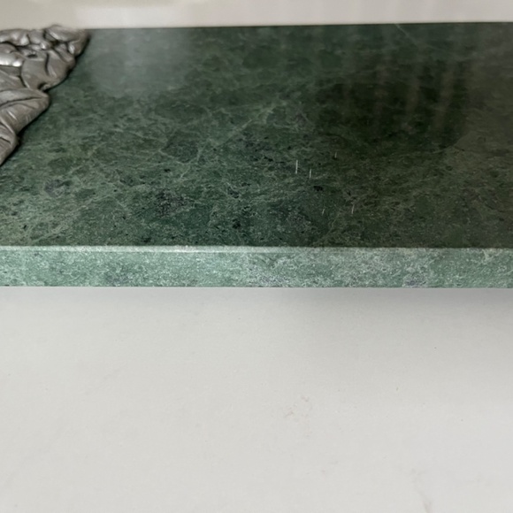 Arthur Court Green Marble Tray/Cheese Board with Silver Bunnies/Great for Easter - Picture 5 of 5